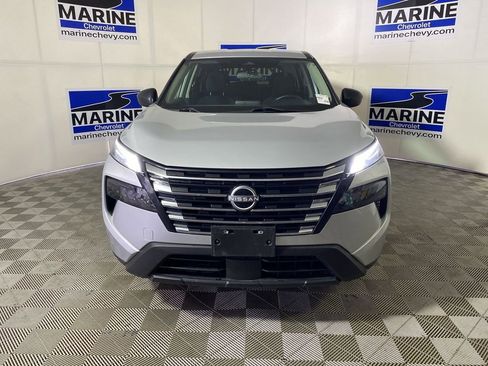 Used 2024 Nissan Rogue S FWD image 15