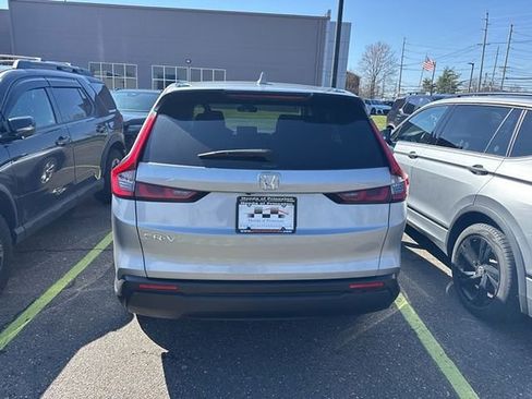 Used 2024 Honda CR-V EX image 5