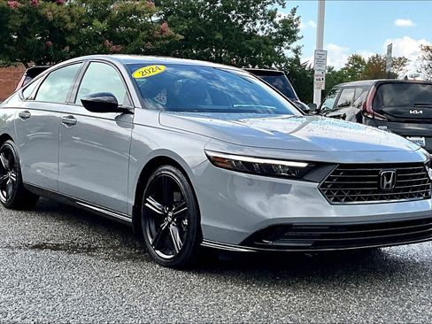 Used 2024 Honda Accord Sport-L image 11