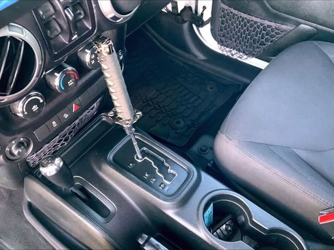 Used 2017 Jeep Wrangler Unlimited Sport w/ Quick Order Package 24S AWD/4WD image 14