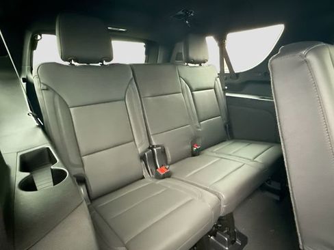 New 2026 Chevrolet Suburban LT image 29