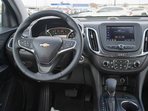 Used 2024 Chevrolet Equinox LT image 16