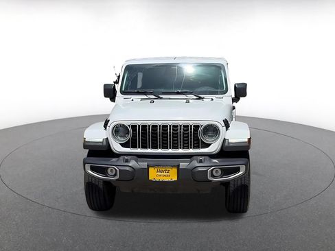 Used 2025 Jeep Wrangler Unlimited Sahara AWD/4WD image 4