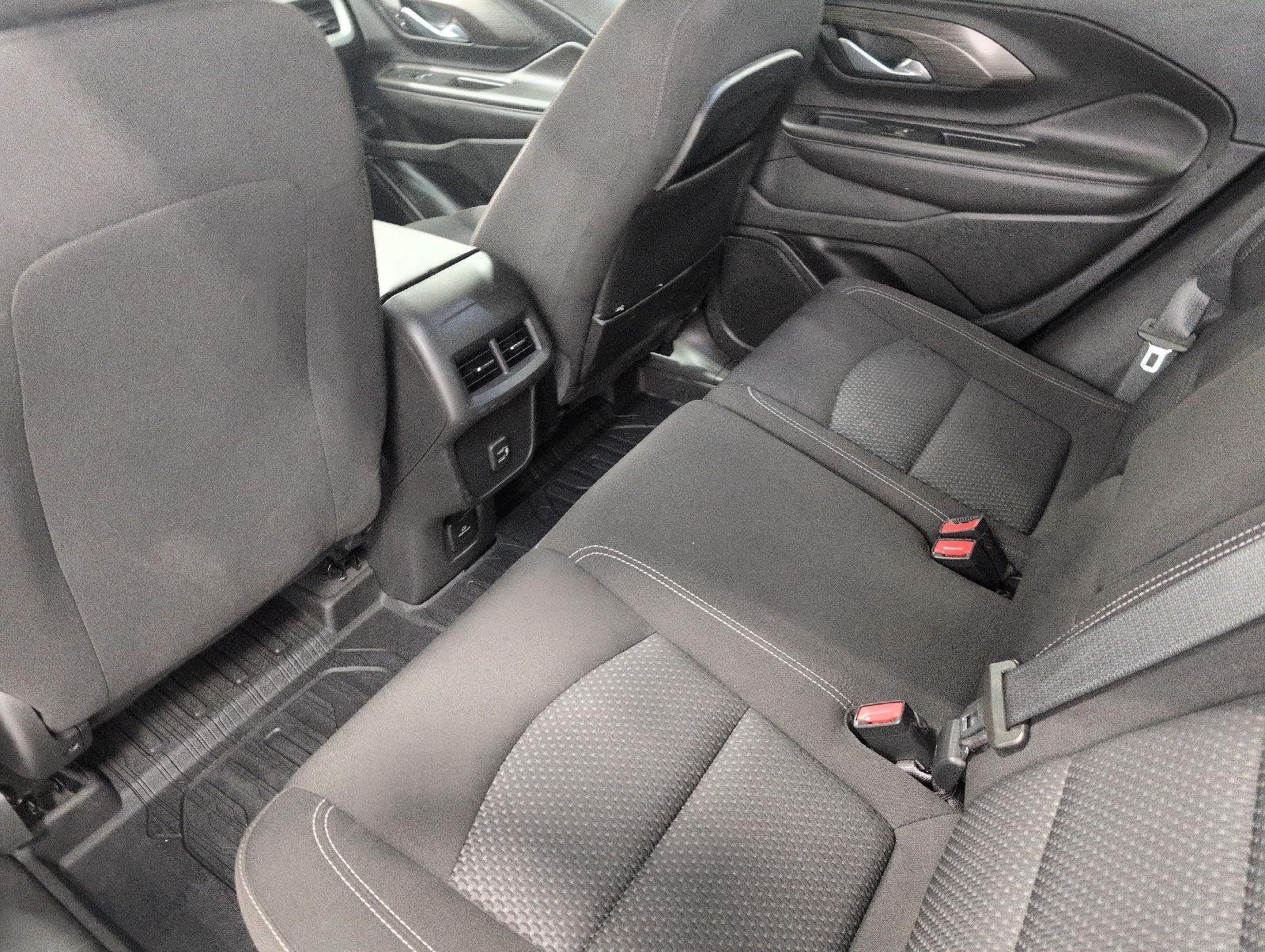 Used 2022 GMC Terrain SLE w/ Driver Convenience Package AWD/4WD image 21