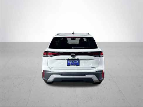New 2026 Volkswagen Tiguan SE image 7