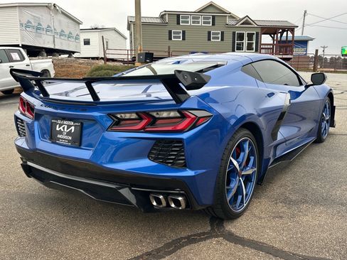 Used 2021 Chevrolet Corvette Stingray Preferred Cpe w/ Z51 Performance Package image 4