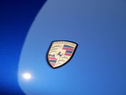 New 2025 Porsche Macan image 7