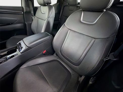 Certified 2024 Hyundai Santa Cruz Limited AWD/4WD image 11