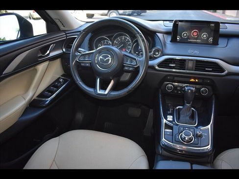 Used 2018 MAZDA CX-9 Touring image 32