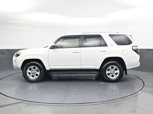 Used 2016 Toyota 4Runner SR5 Premium AWD/4WD image 8