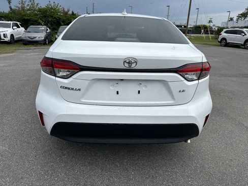 Used 2024 Toyota Corolla LE FWD image 5