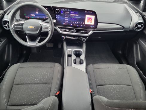 Used 2025 Chevrolet Equinox EV LT FWD image 13