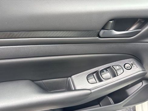 Certified 2025 Nissan Altima 2.5 S image 8