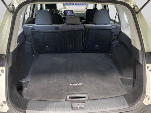 Used 2023 Nissan Rogue SV AWD/4WD image 9