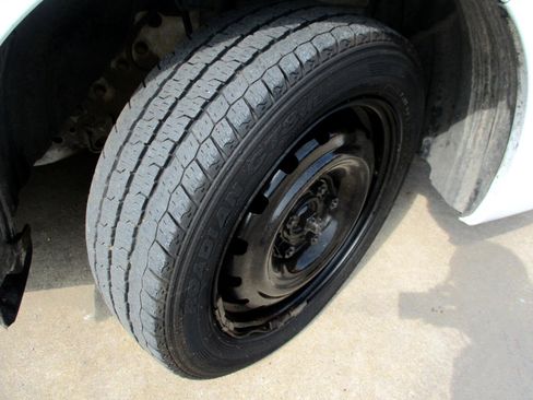 Used 2015 Nissan NV200 SV w/ Back Door Glass Package image 25