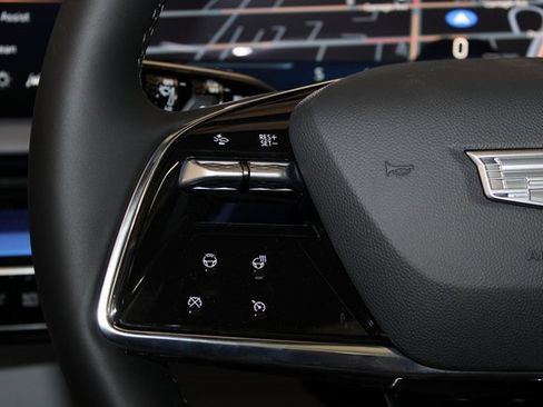 New 2025 Cadillac Optiq Sport 2 image 26