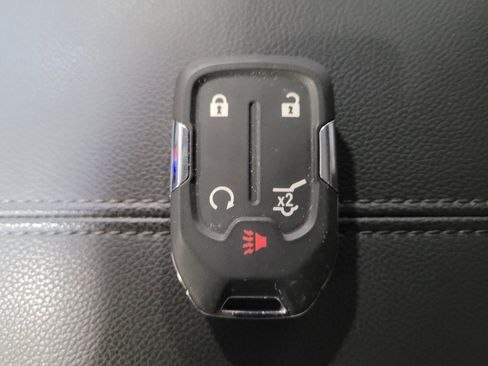 Used 2023 GMC Terrain SLE w/ Driver Convenience Package FWD image 32