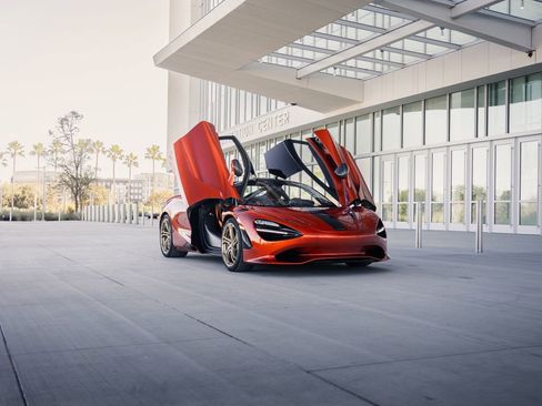 Used 2024 McLaren 750S image 3