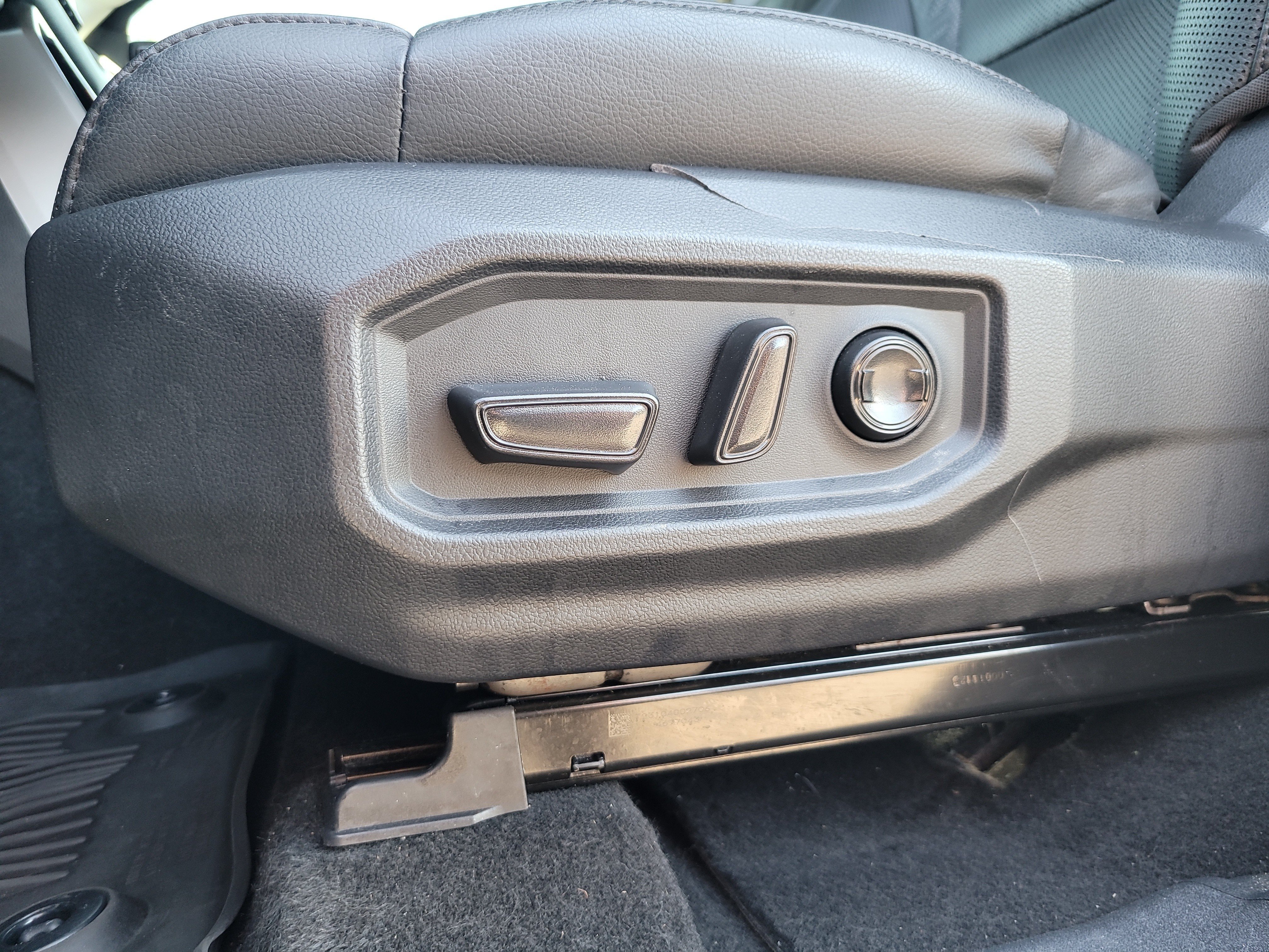 Used 2023 Toyota Tundra Limited AWD/4WD image 19