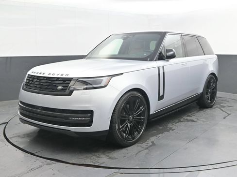 Used 2024 Land Rover Range Rover SE AWD/4WD image 1