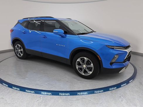 Used 2024 Chevrolet Blazer LT w/ Sound & Technology Package AWD/4WD image 4