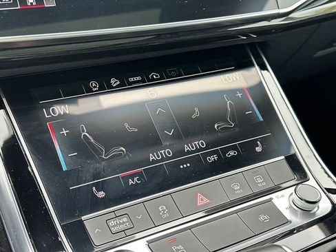 Used 2022 Audi Q7 3.0T Premium Plus w/ Premium Plus Package AWD/4WD image 23