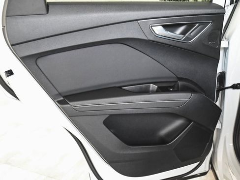 Used 2023 Audi Q4 e-tron Premium Plus w/ Premium Plus image 13