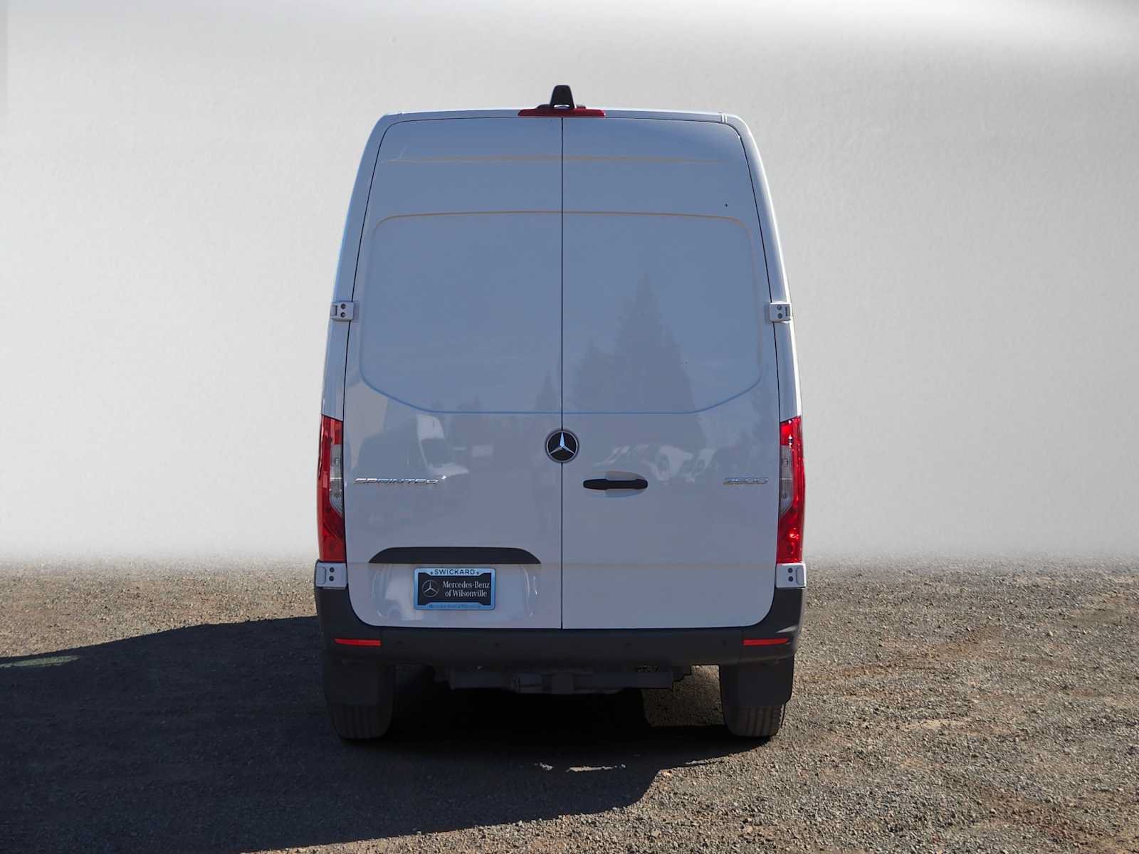 Used 2026 Mercedes-Benz Sprinter 2500 image 4