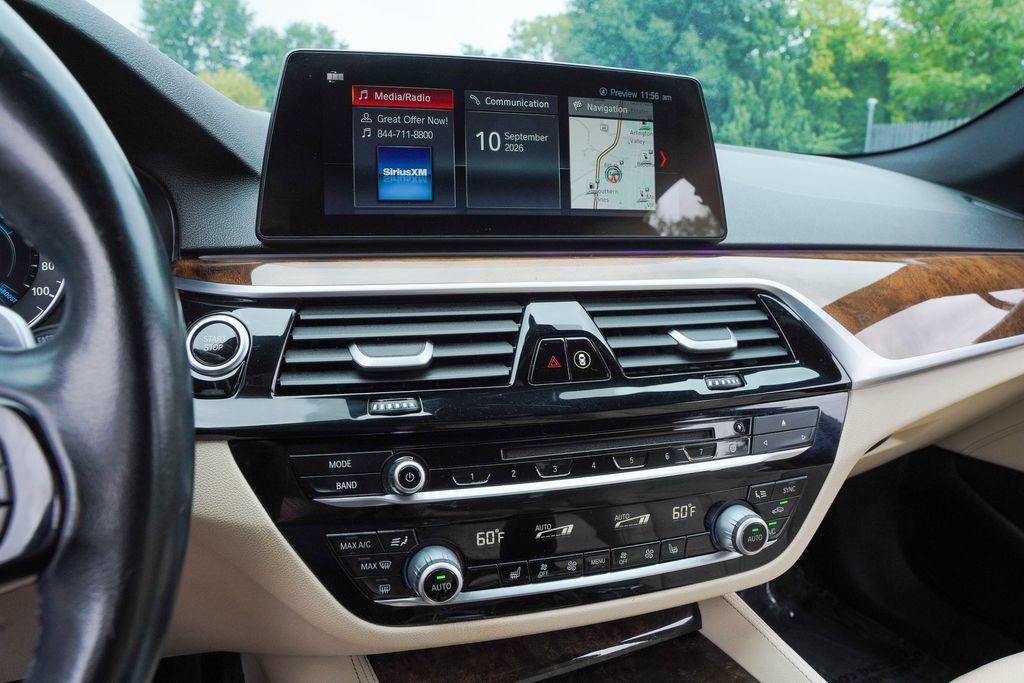 Used 2019 BMW 530e RWD image 19
