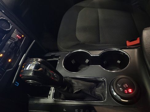 Used 2018 Ford Explorer XLT w/ Equipment Group 201A image 26