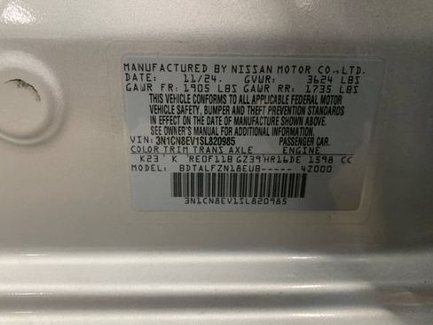 Used 2025 Nissan Versa SV FWD image 34