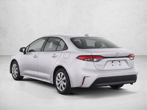 Used 2023 Toyota Corolla LE FWD image 5