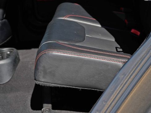 Used 2017 Jeep Wrangler Unlimited Rubicon image 8