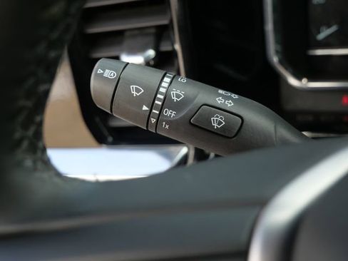 Used 2025 GMC Sierra 1500 Elevation image 23