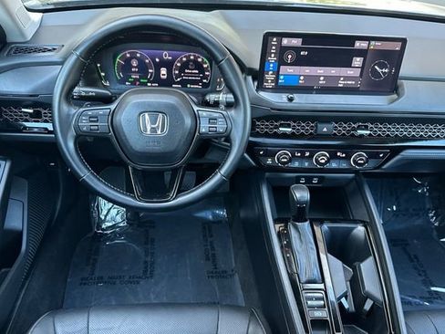 Used 2023 Honda Accord EX-L image 11