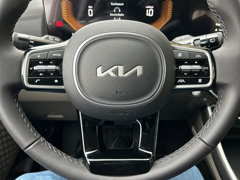 New 2026 Kia Carnival LXS image 24