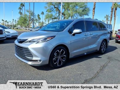 Used 2025 Toyota Sienna Platinum