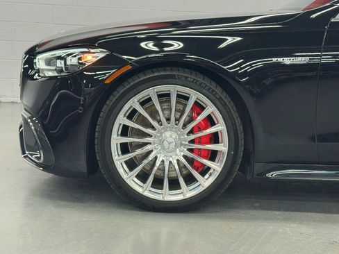 Used 2024 Mercedes-Benz S 63 AMG S w/ Carbon Fiber Exterior Package image 4