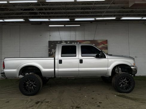 Used 2002 Ford F250 4x4 Crew Cab Super Duty image 6