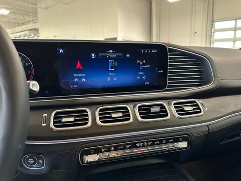Used 2024 Mercedes-Benz GLE 450 4MATIC image 25