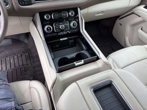 Used 2023 GMC Yukon Denali image 28
