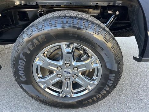 Used 2022 Ford F150 Lariat image 9