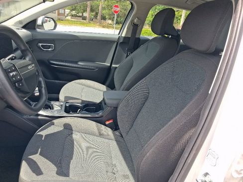 Used 2025 Kia K4 FWD image 17