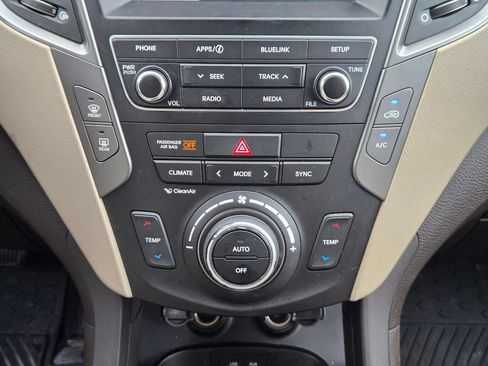 Used 2017 Hyundai Santa Fe Sport FWD image 18