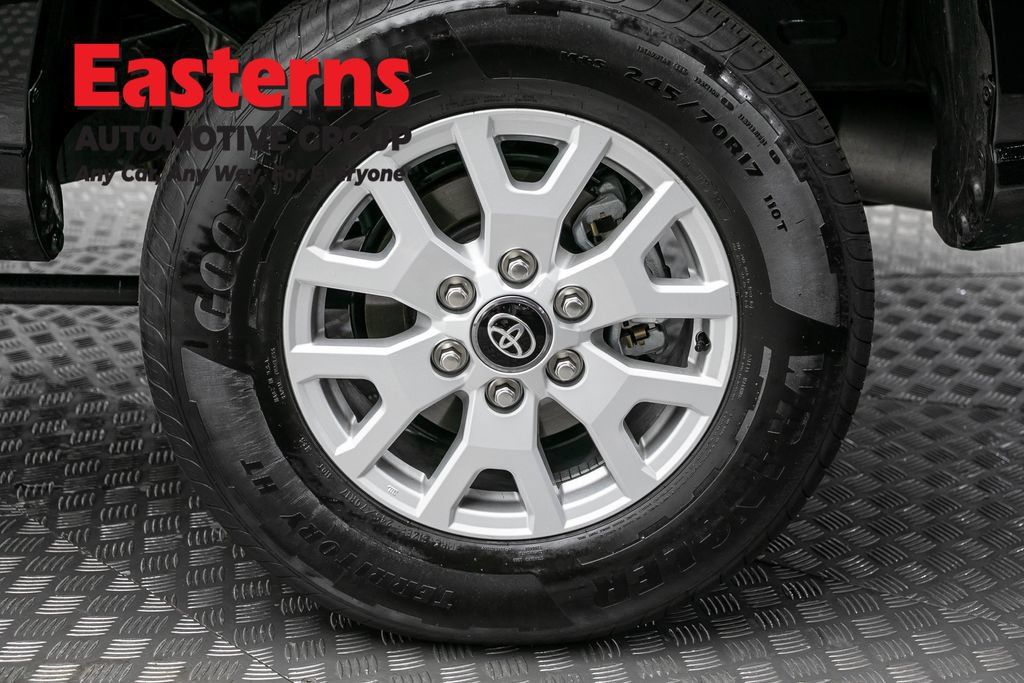 Used 2026 Toyota Tacoma SR5 AWD/4WD image 8