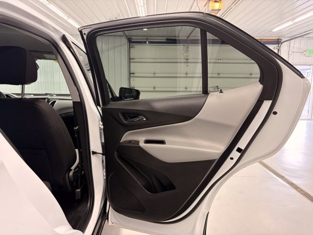Used 2020 Chevrolet Equinox LS w/ LS Convenience Package AWD/4WD image 8