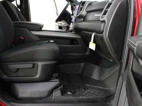 New 2026 RAM 3500 Big Horn AWD/4WD image 21