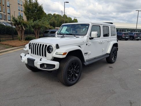 Used 2021 Jeep Wrangler Unlimited Sahara image 7