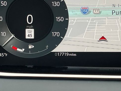 Used 2024 Land Rover Range Rover Evoque S image 17