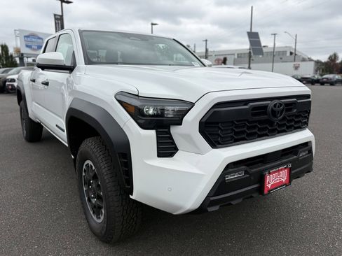 New 2024 Toyota Tacoma TRD Off-Road image 2